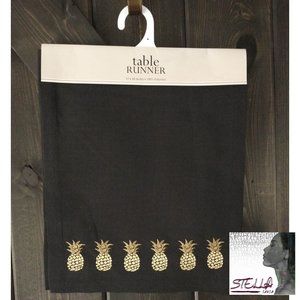 🍒🔥 DII Pineapple Table Runner